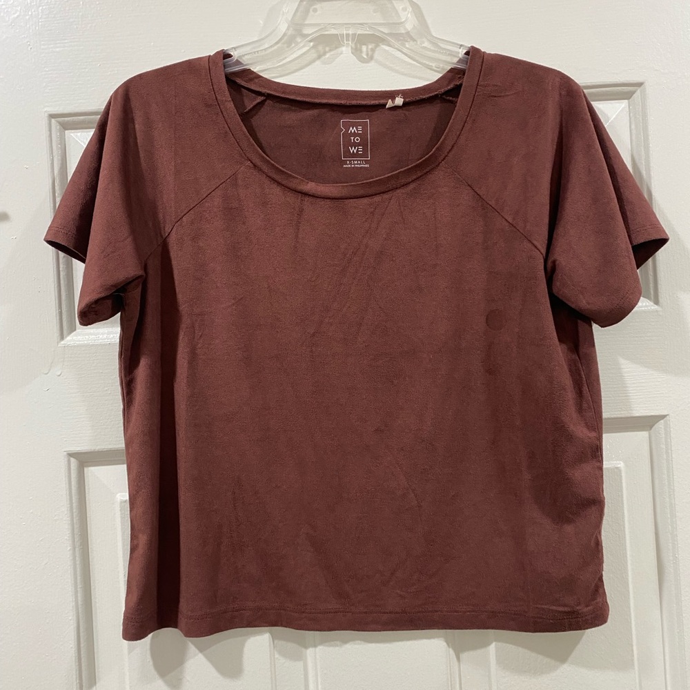 ME TO WE BURGUNDY CROPPED SHIRT- XS (FITS LIKE MEDIUM)